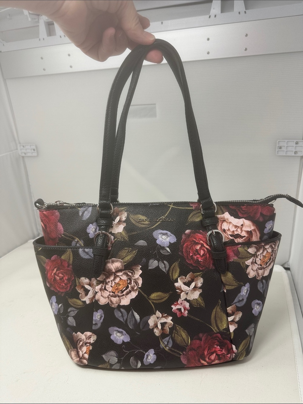 Dana Buchman tote